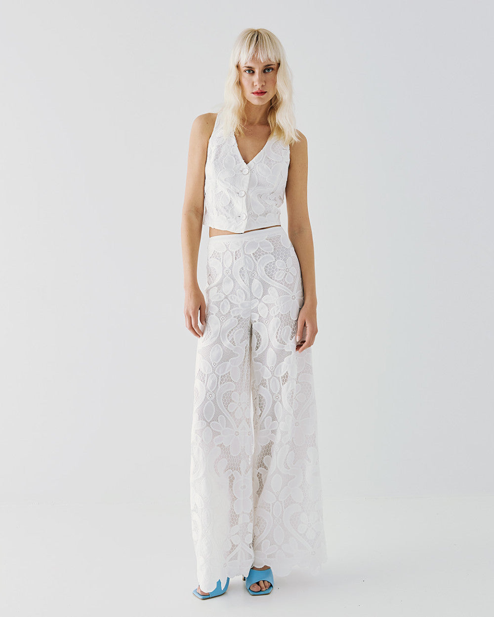 Top Gilet Brodé à Encolure en V
