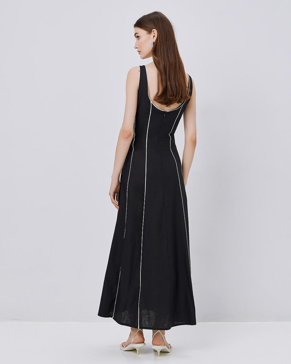 Robe Maxi Sans Manches à Détails Contrastants